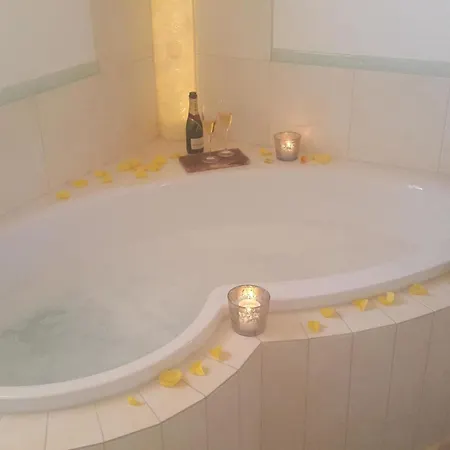 Farfalla Appartement-fewo- Dusche Oder Bad- Wc 4-bettwohnung By Interhome Apartment *