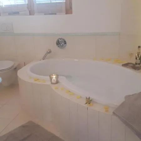 Apartment Farfalla Appartement-fewo- Dusche Oder Bad- Wc 4-bettwohnung By Interhome Kalberhoni